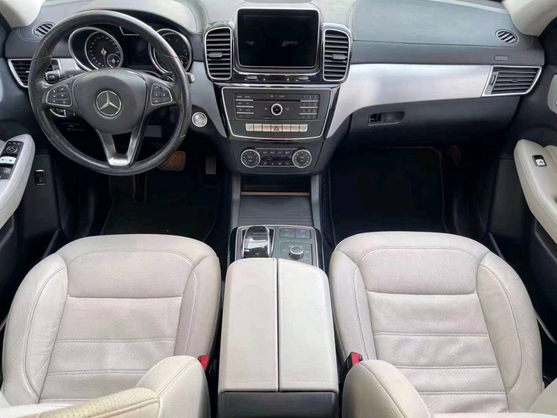 青岛16年奔驰GLE3