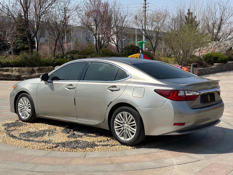 青岛16年雷克萨斯ES5