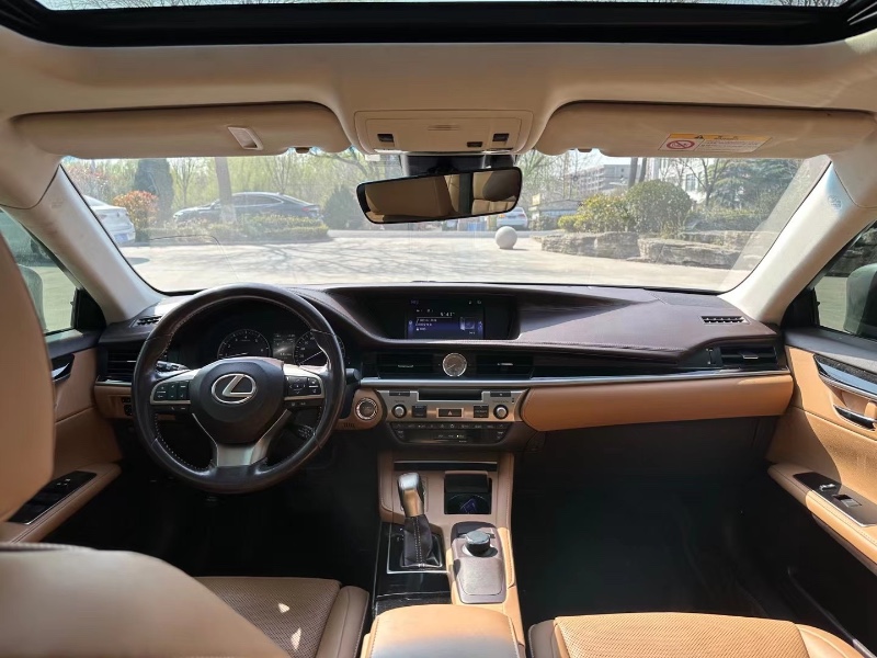 青岛16年雷克萨斯ES9