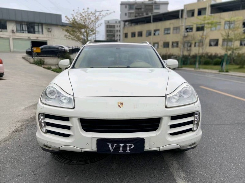 广州09年保时捷卡宴1