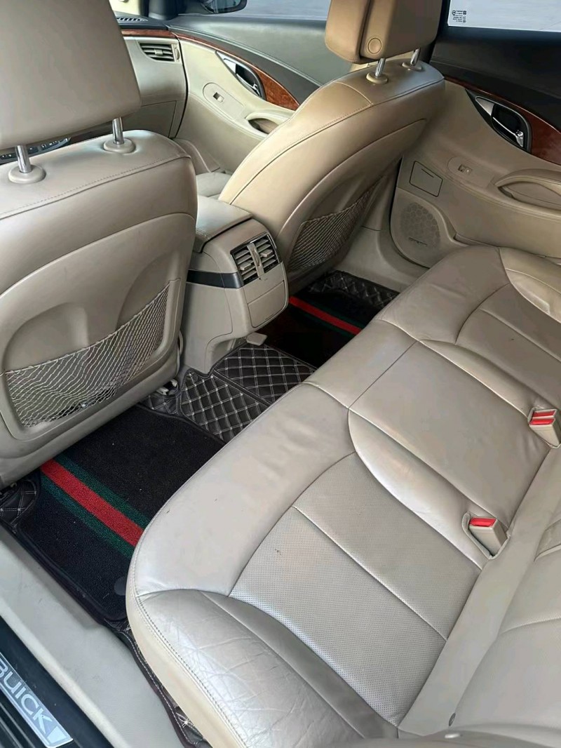 青岛12年别克君越4