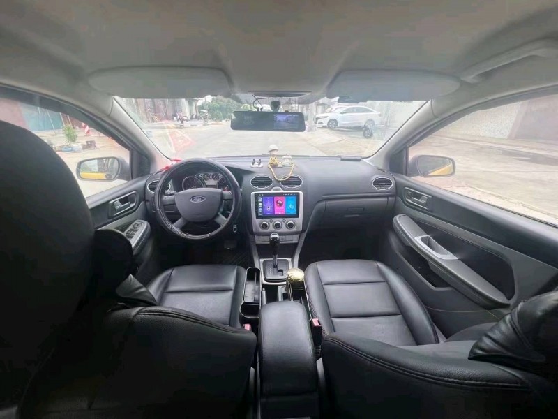 珠海15年福特福克斯6