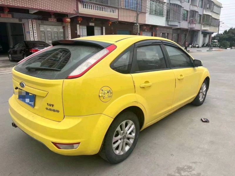 珠海15年福特福克斯9