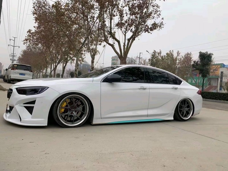 青岛17年别克君威3