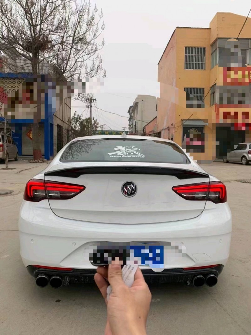 青岛17年别克君威9