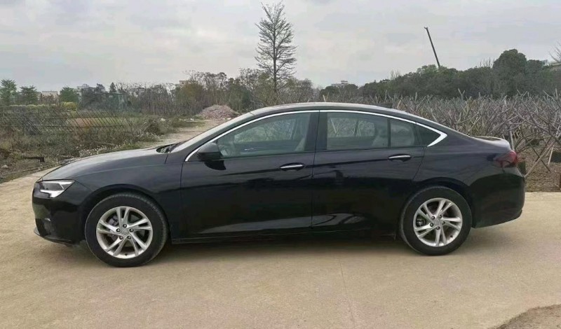 深圳22年别克君威8