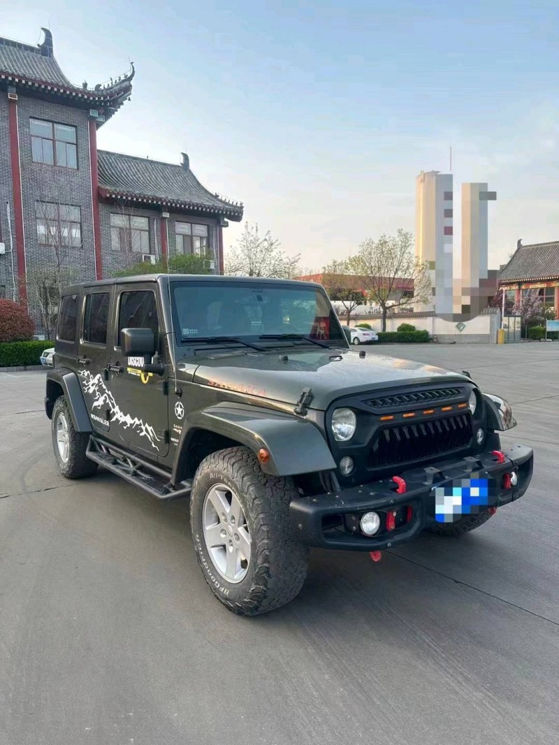青岛16年Jeep牧马人4
