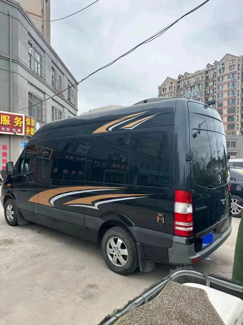 淄博12年奔驰斯宾特6