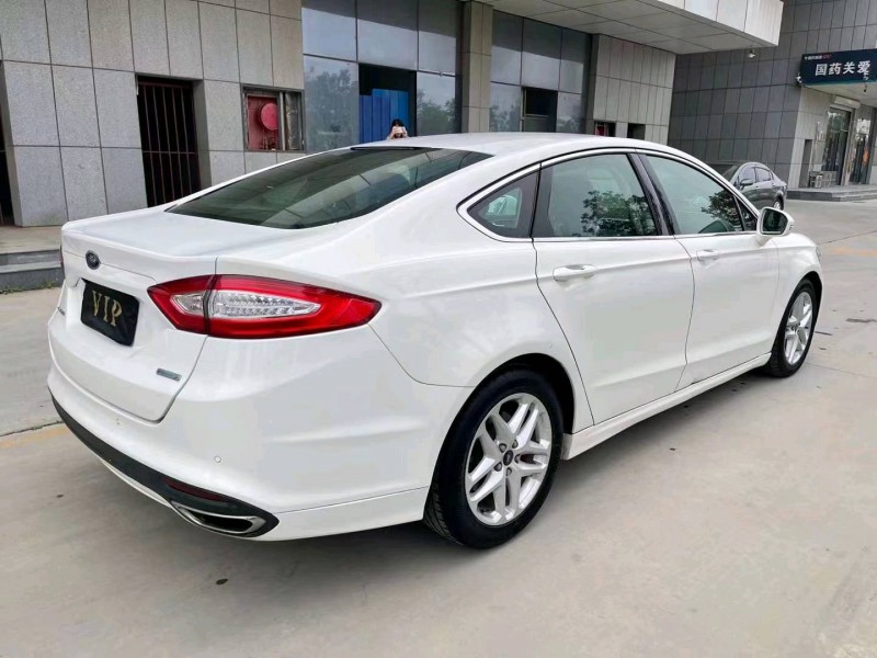 青岛15年福特蒙迪欧8