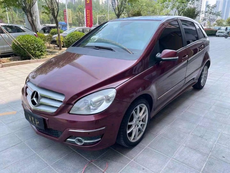 东营11年奔驰B4