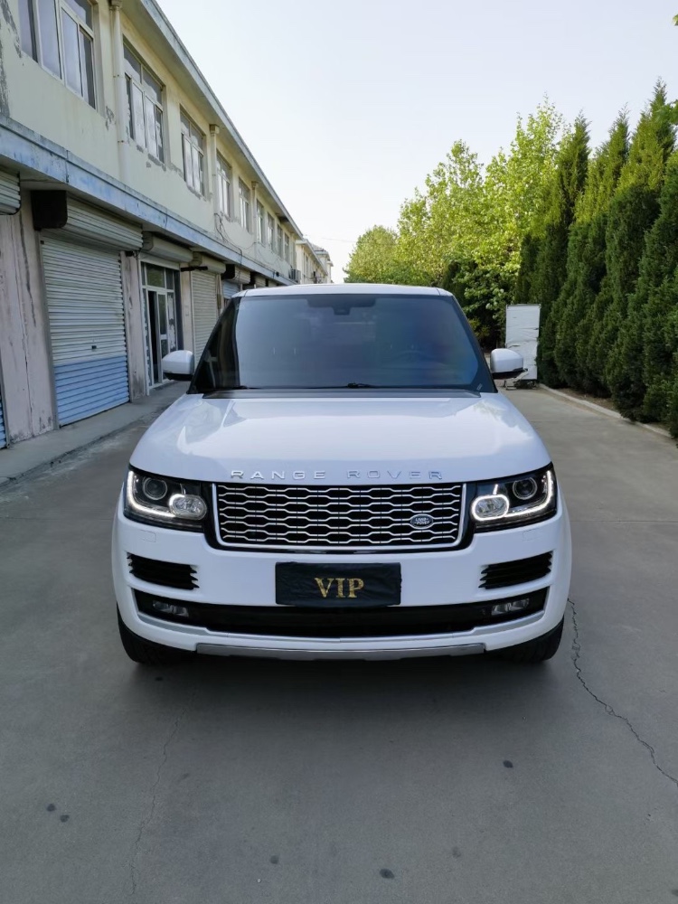 青岛14年路虎揽胜行政1