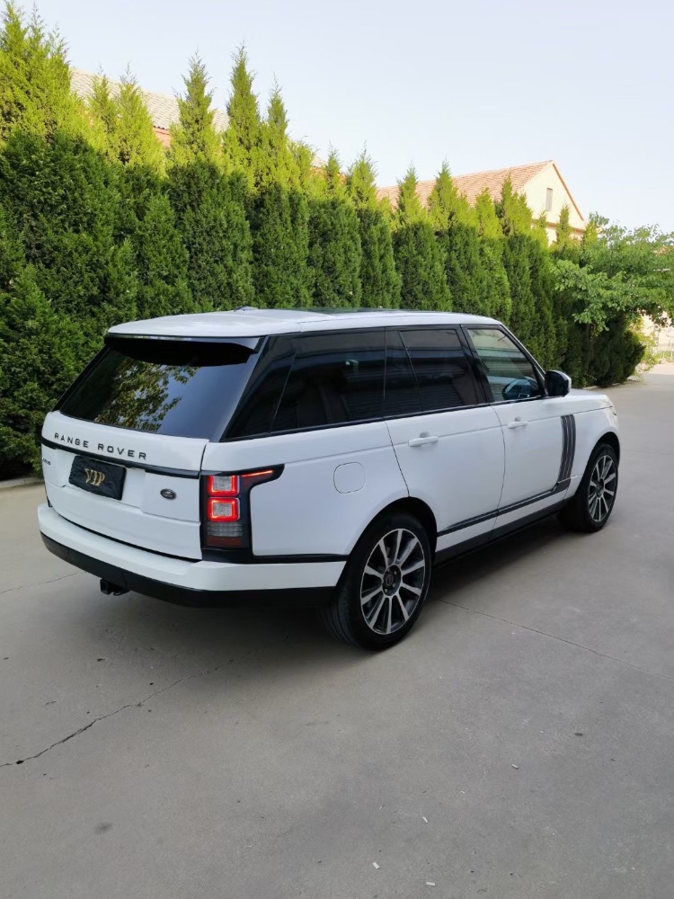 青岛14年路虎揽胜行政3