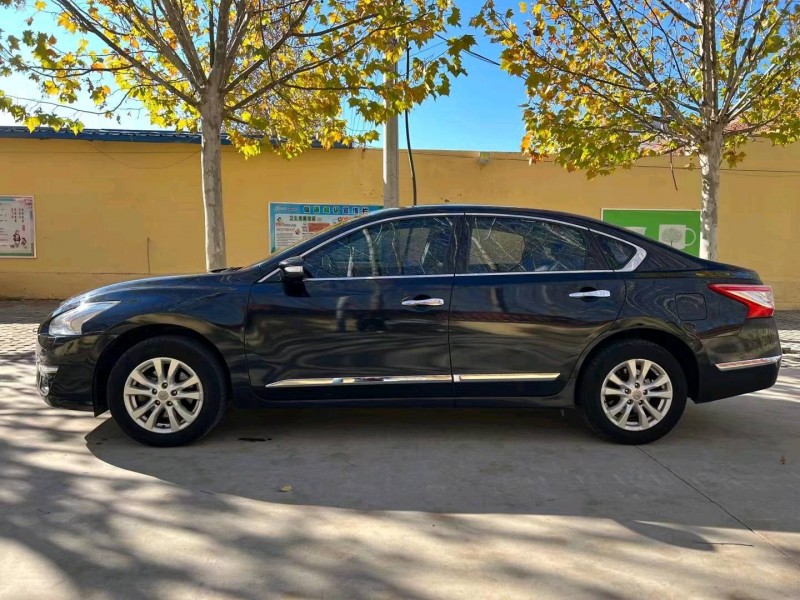 廊坊15年日产天籁2