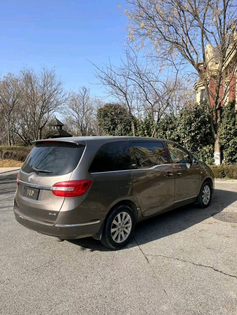 青岛17年别克GL87