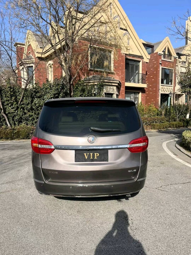 青岛17年别克GL89