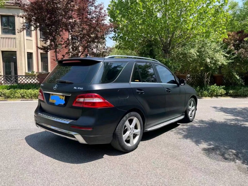 青岛13年奔驰ML8