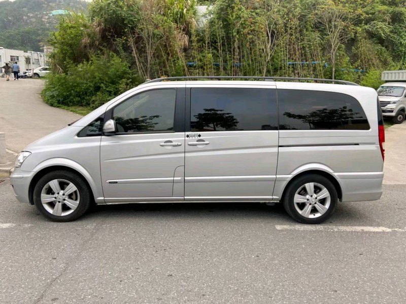 广州13年奔驰唯雅诺5