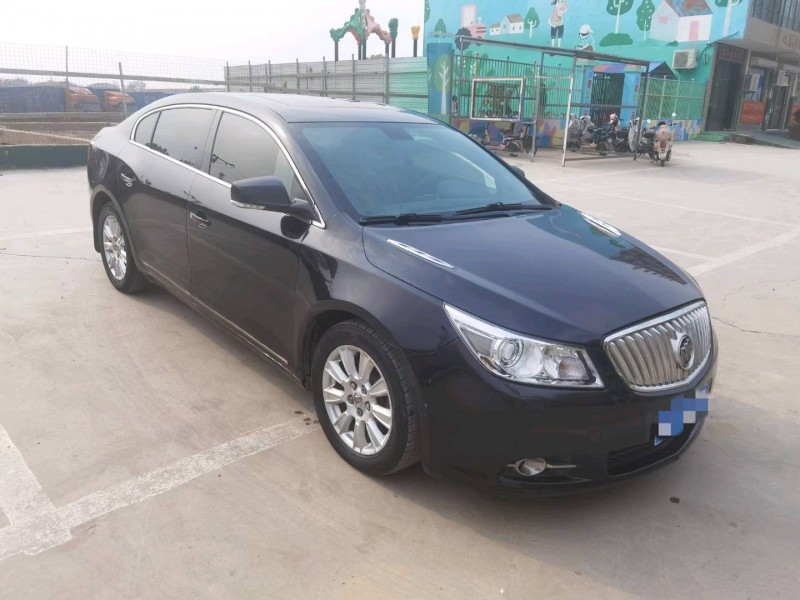 石家庄10年别克君越3