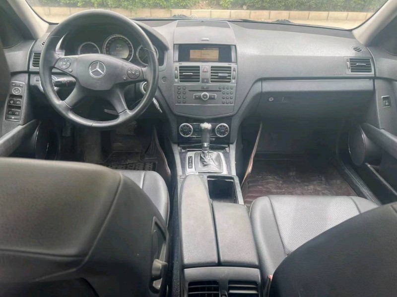 石家庄10年奔驰C4