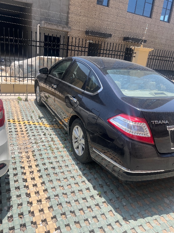 連云港13年日產天籟3