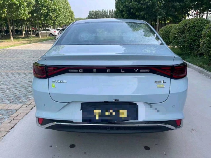 济宁23年吉利雷神8