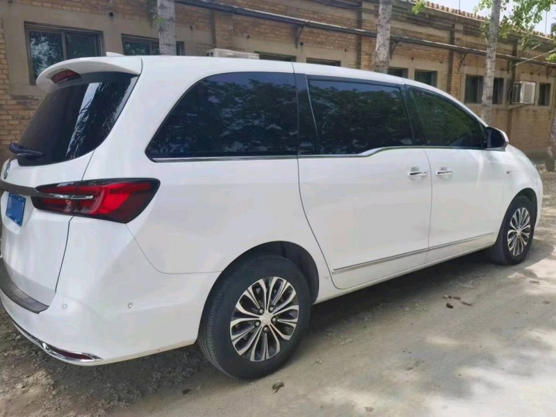 保定20年别克GL85