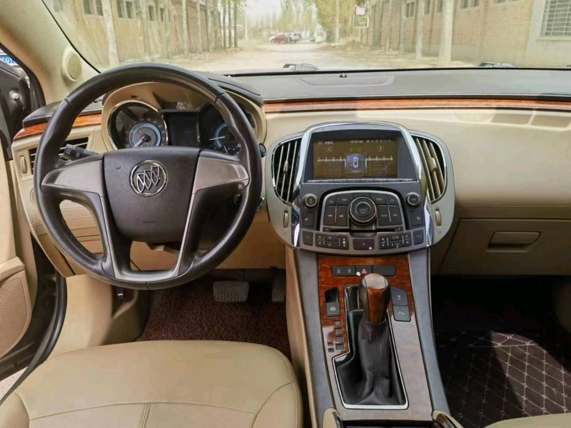 保定11年别克君越6