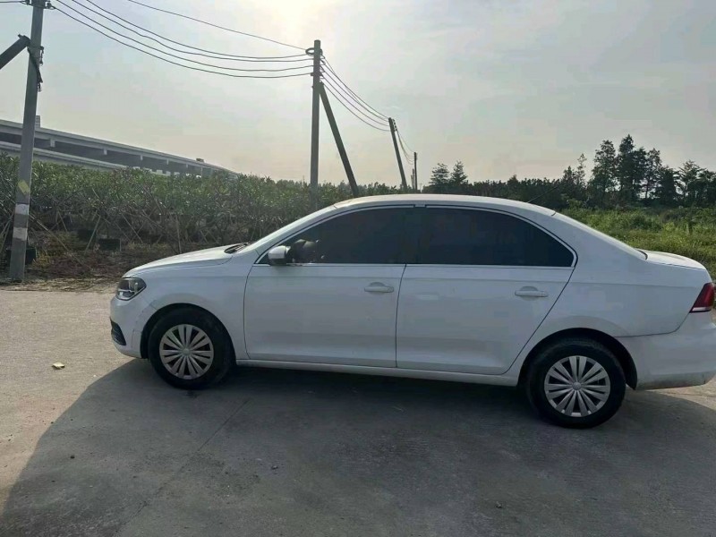 韶關17年大眾桑塔納6