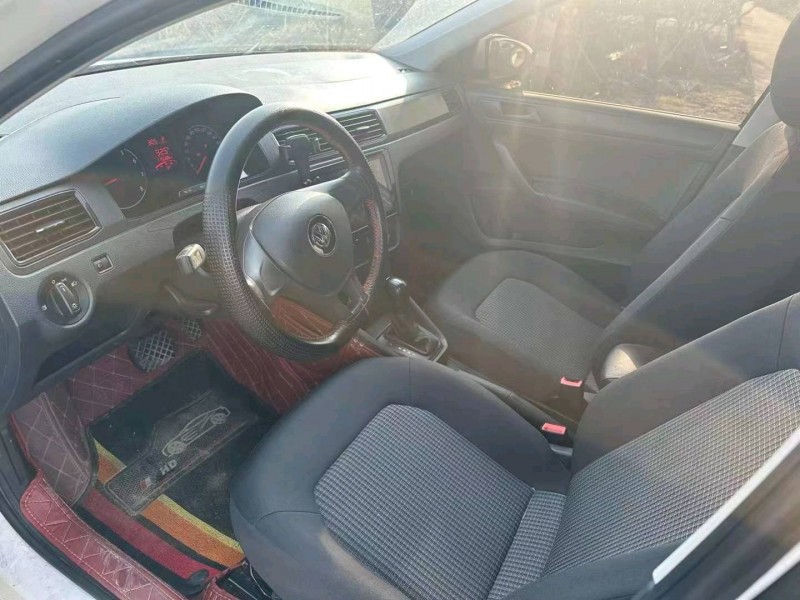 韶關17年大眾桑塔納4