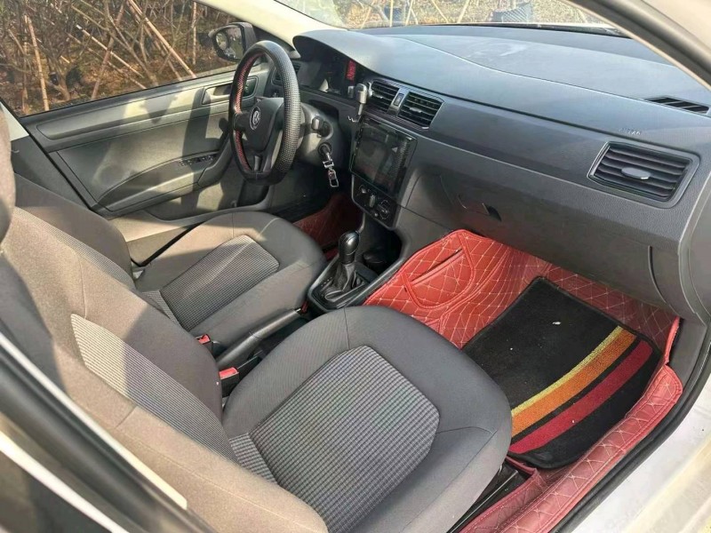 韶關17年大眾桑塔納7