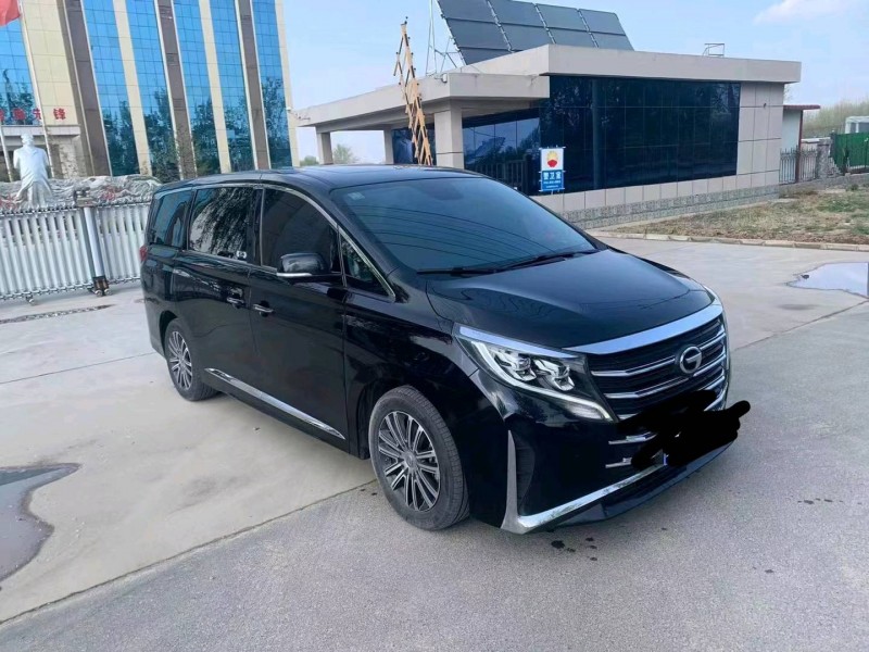 保定21年传祺M82