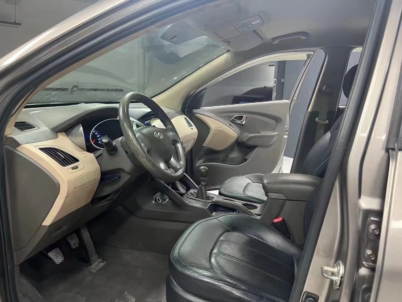 成都14年现代ix355