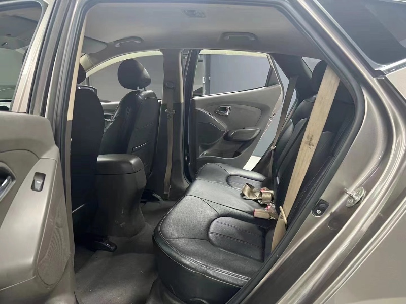 成都14年现代ix358