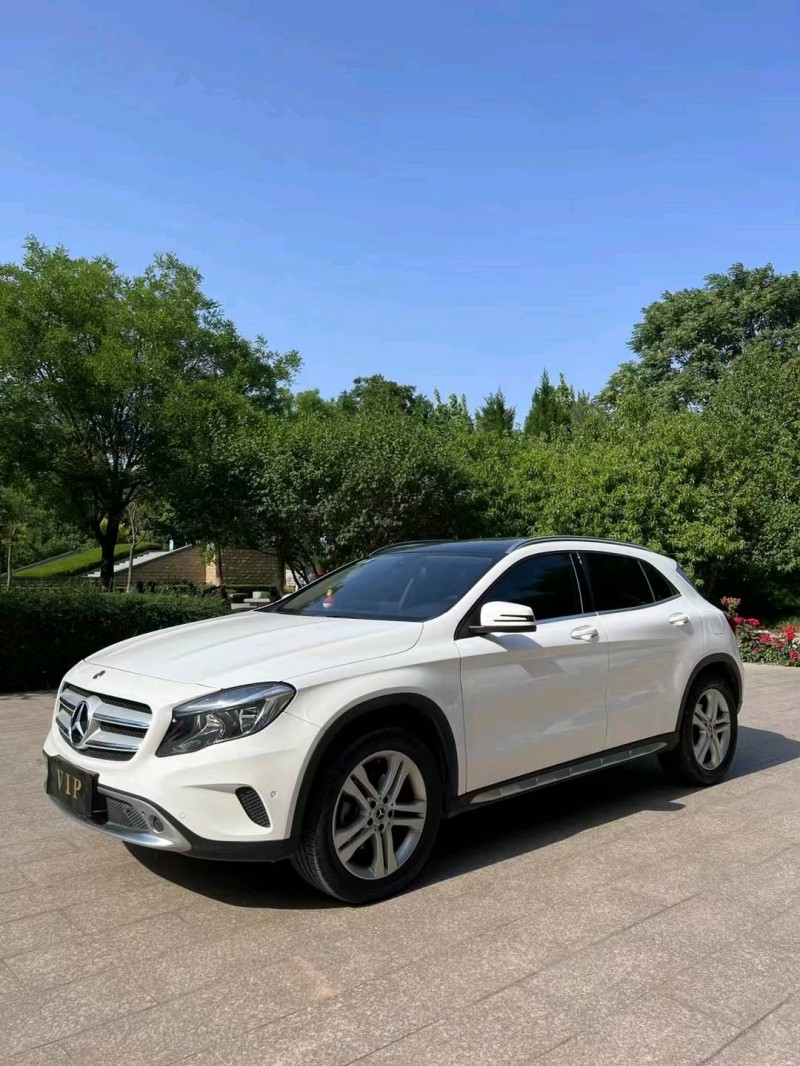 邢台17年奔驰GLA2