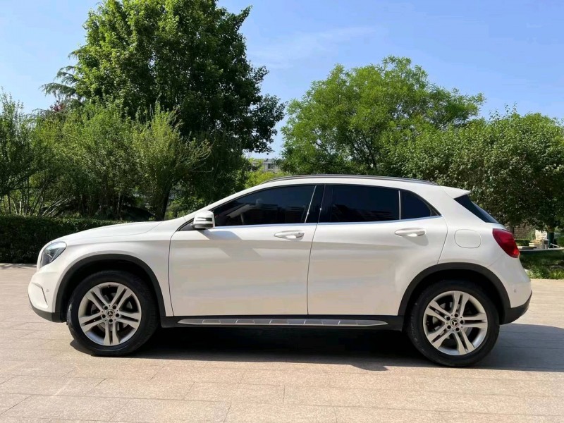 邢台17年奔驰GLA5