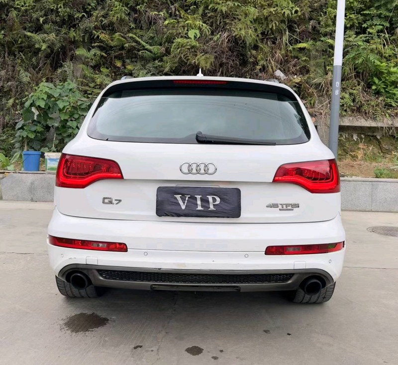 广州12年奥迪Q77