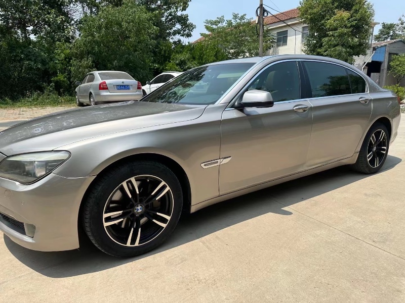 济宁11年宝马7系2