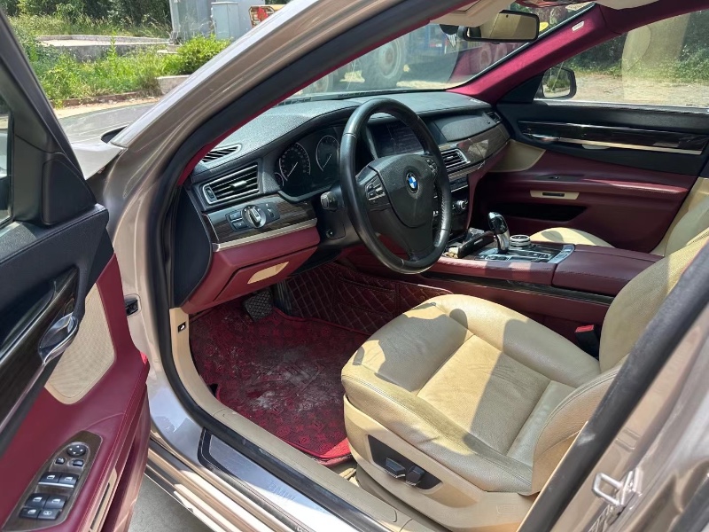 济宁11年宝马7系4