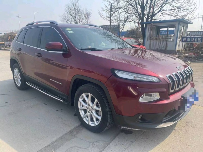 保定18年Jeep自由光3