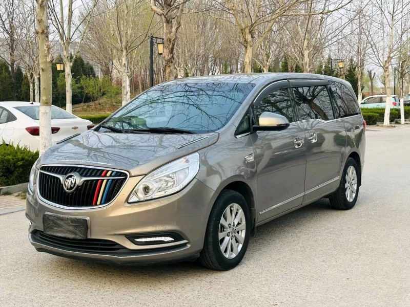 聊城17年别克GL82