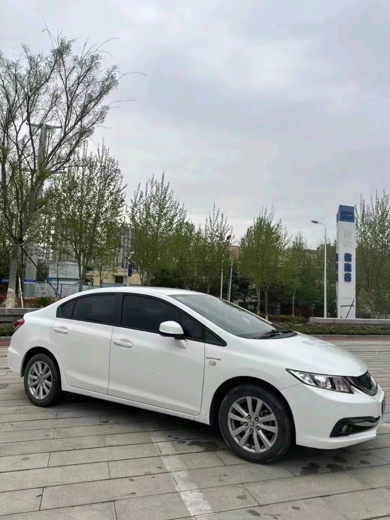 济南15年本田思域2