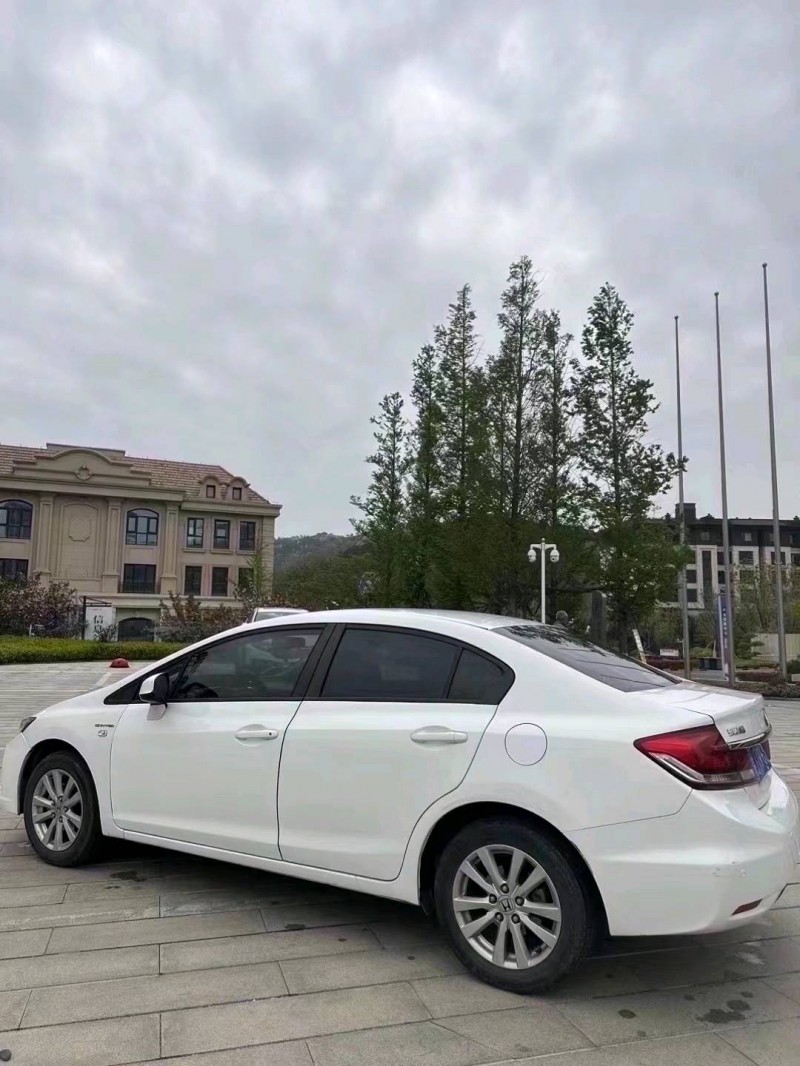 济南15年本田思域3