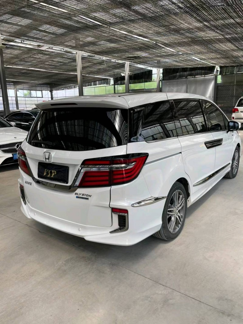 济南21年本田艾力绅8