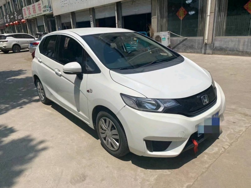 济南17年本田飞度1