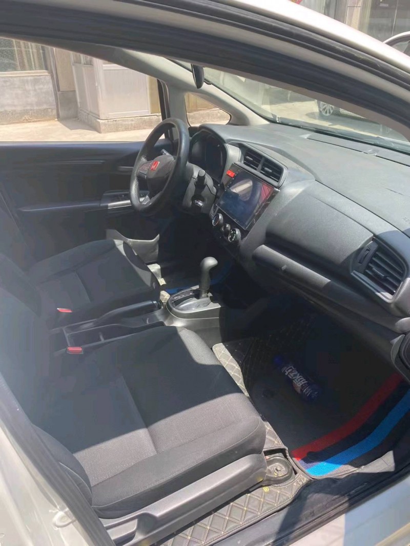 济南17年本田飞度5