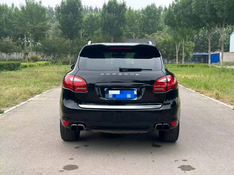 东营13年保时捷卡宴3
