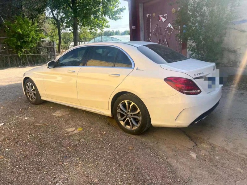 东营17年奔驰C3