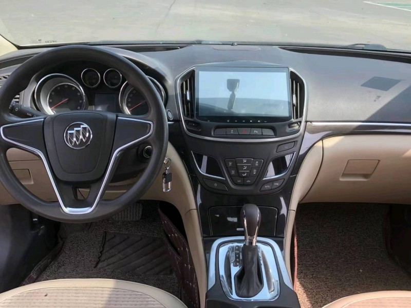 徐州17年别克君威5