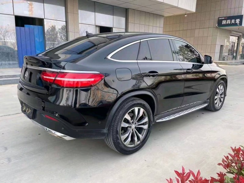 济宁16年奔驰GLE8