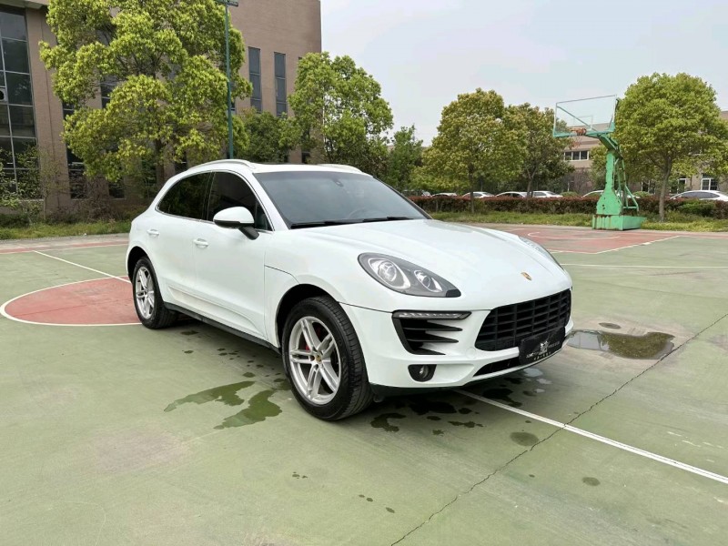 襄阳15年保时捷Macan3